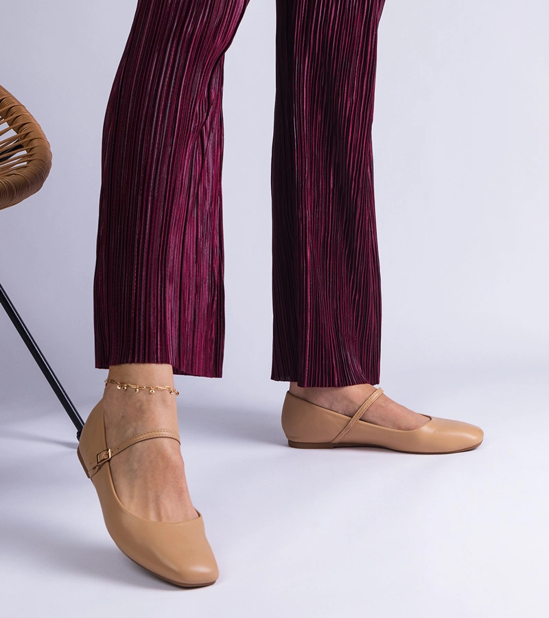 Bézs pántos balerinacipő ökobőrből Kamelia