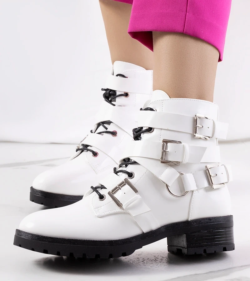 Fehér bokacsizma Donsa