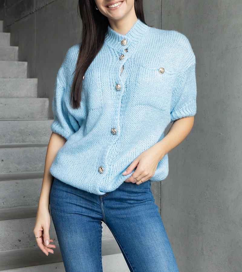 Női kék rövid ujjú pulóver díszgombokkal Shela