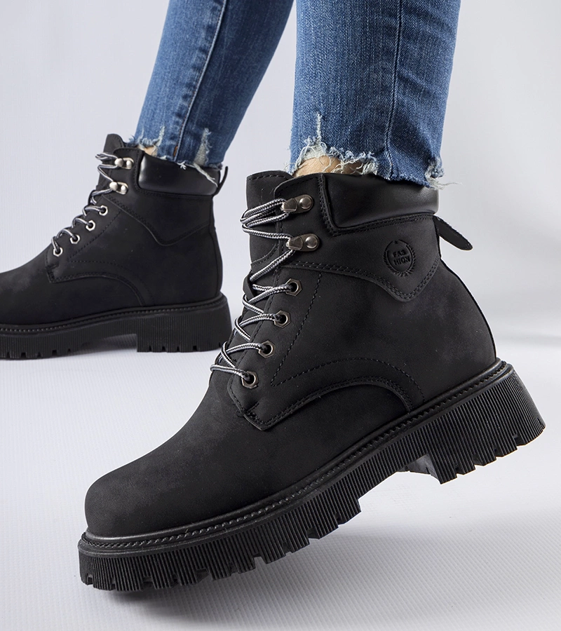 Fekete melegített klasszikus Bentley munkavédelmi bakancs