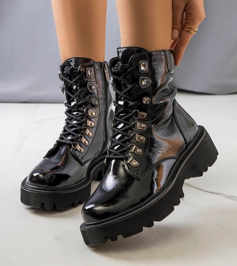 Fekete traktor talpú csizma Iglesi